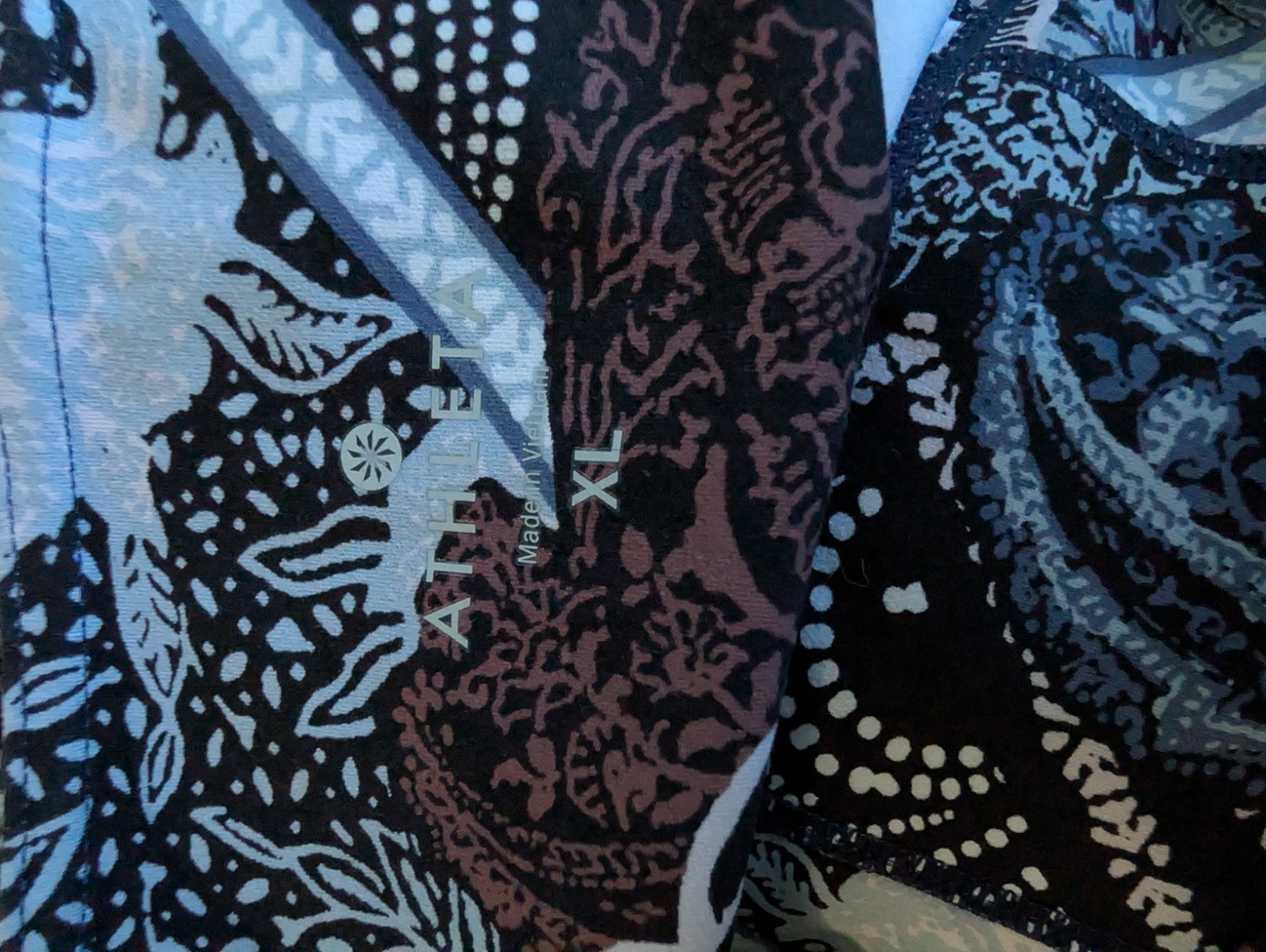 Athleta Floral Patchwork Salutation 7/8 Leggings … - image 6