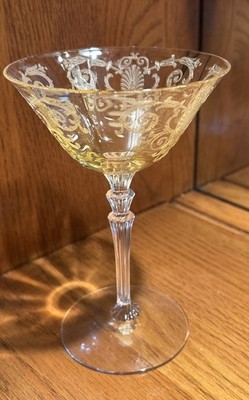 VTG Fostoria Versailles Etch Elegant Glass Waterfall Stem Topaz Yellow Champagne