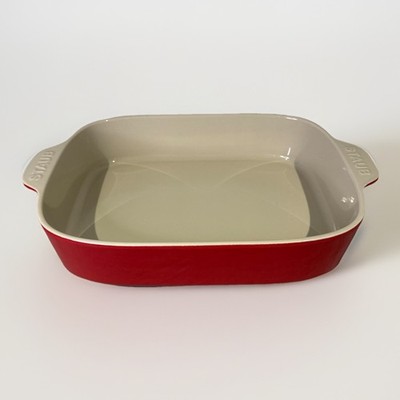 Staub 13   x 10,5   Rechteckige Auflaufform Rot Brandneu 