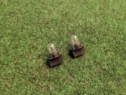 (2) 2011-2021 JEEP GRAND CHEROKEE OVERHEAD CONSOLE DOME LIGHT BULB SOCKET 9L6 - Picture 1 of 5