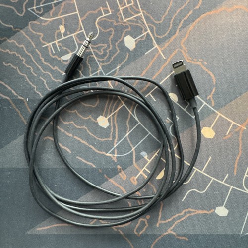 Apple MR2C2AM/A 3.5mm Lightning to Audio Cable - Black For AirPods Max - 第 2/2 張圖片