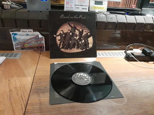 Paul McCartney & Wings BAND ON THE RUN 1973 UK LP 1st Press YEX 930-2