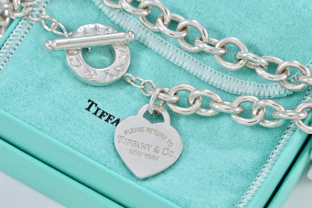 Return To Tiffany Co. Silver Heart Charm Toggle Heavy 10mm Link
