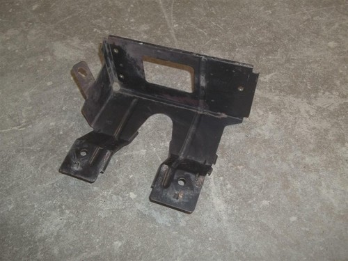 94 Camaro Cruise Control Servo Module Mounting Bracket / PAINT OVERSPRAY ON IT - Picture 2 of 2
