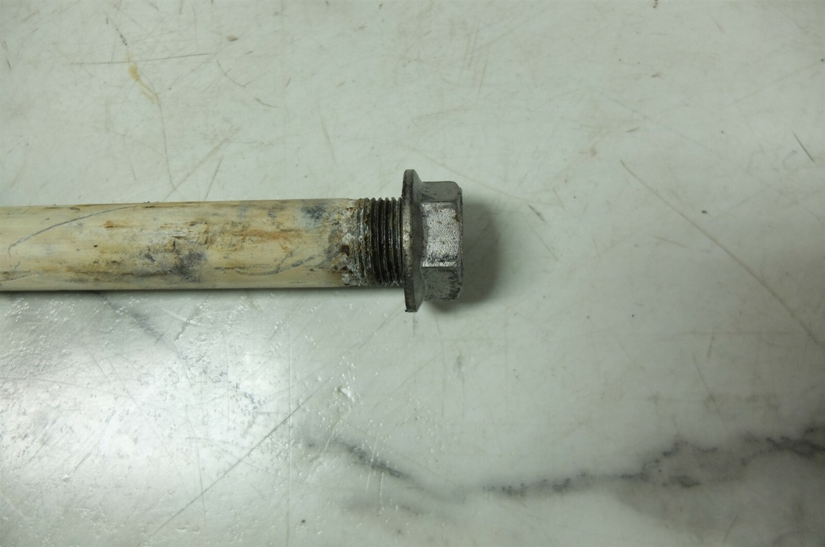 07 Kawasaki ZX 10 1000 ZX10 ZX1000 D Ninja swing arm swingarm pin