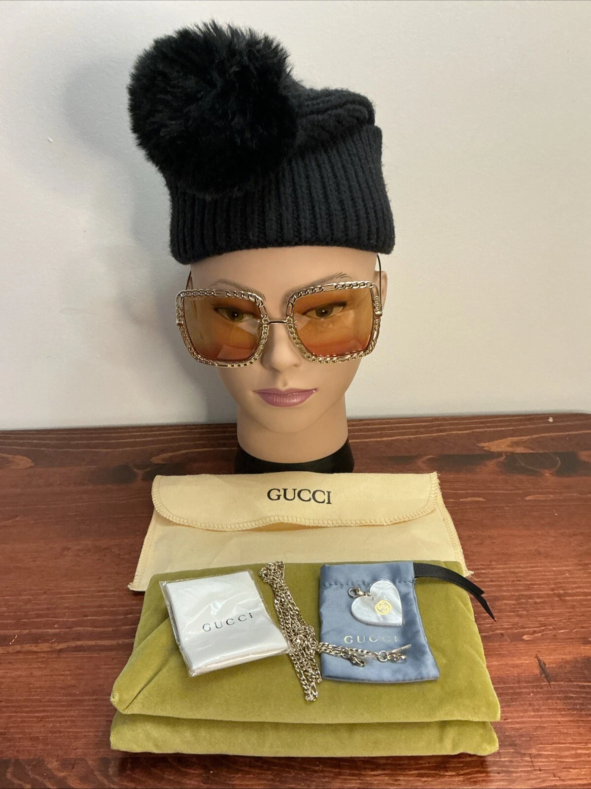 Lunettes de soleil Gucci GG 1033 001 authentiques neuves + accessoires