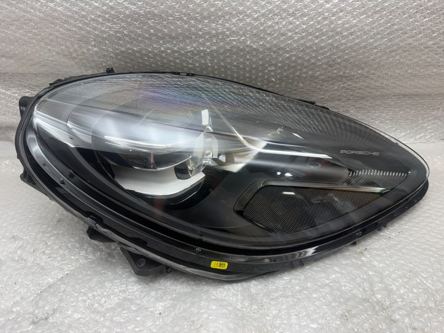 MINT 2019-2021 PORSCHE MACAN RIGHT SIDE RH HEADLIGHT PDLS LED OEM 95B941010AR