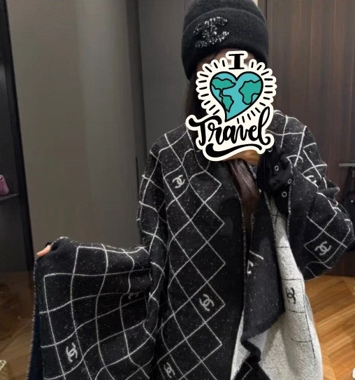 NUEVO 2025 Chanel Negro Blanco Plata Gorro Nuevo Con Etiquetas Foto 4 de 4