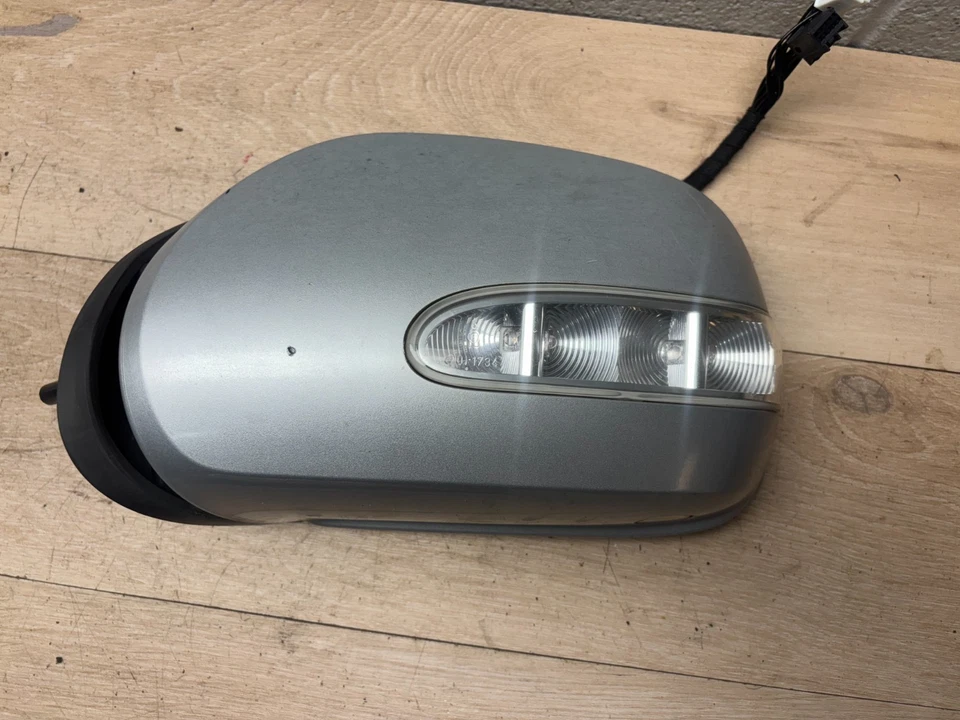 MERCEDES BENZ GL450 GL550 OEM FRONT LEFT DRIVER SIDE DOOR EXTERIOR MIRROR - Image 2 of 4