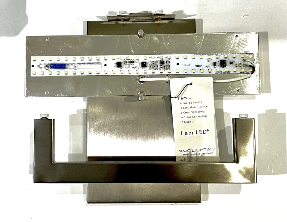 Aplique LED Williams Sanoma Dillon Pantalla de Tela - Nuevo En Caja Reg $339 Foto 3 de 4