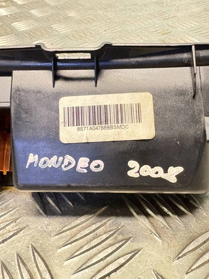 Ashtray with Cigarette Lighter for Ford Mondeo 2008 - image 2 of 4