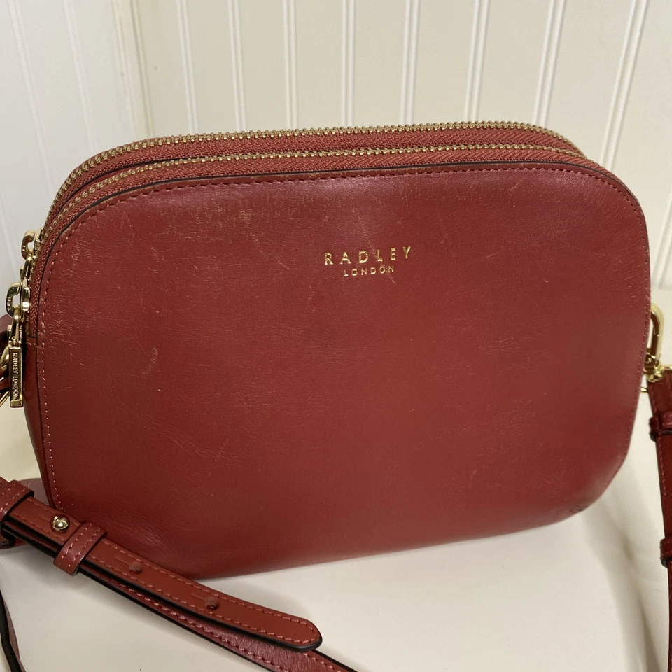 Radley London Dukes Place Medium Zip Top Crossbody Bag cranberry grained Leather - Image 2 of 4