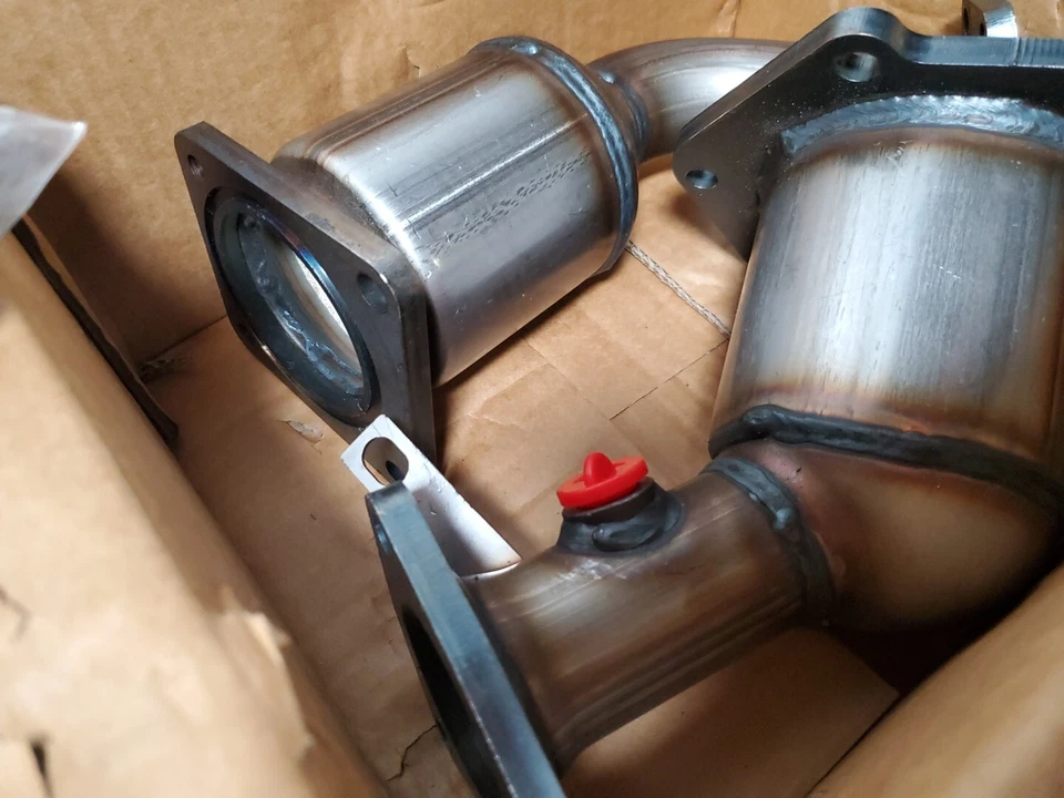 Front Left & Right Catalytic Converter 40886 For Nissan Altima Murano Quest Foto 3 de 4