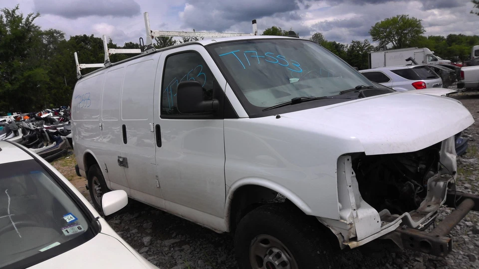 Montaje de rodilla GMC VAN SAVANA 2500 izquierda 11 12 13 14 15 16 17 18 19 20 21 22 23 24 Foto 3 de 4