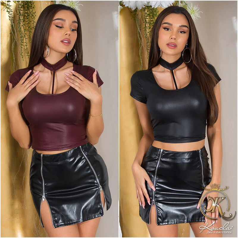 Koucla Top Camiseta Efecto Mojado Apariencia de Cuero Cultivo Top Con Choker
