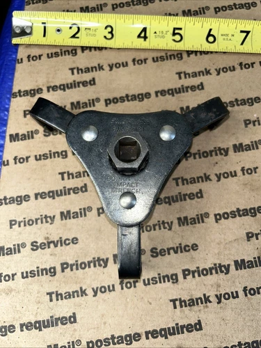 Blue-Point 3 JAW OIL FILTER WRENCH 3/8” Drive FWA62121