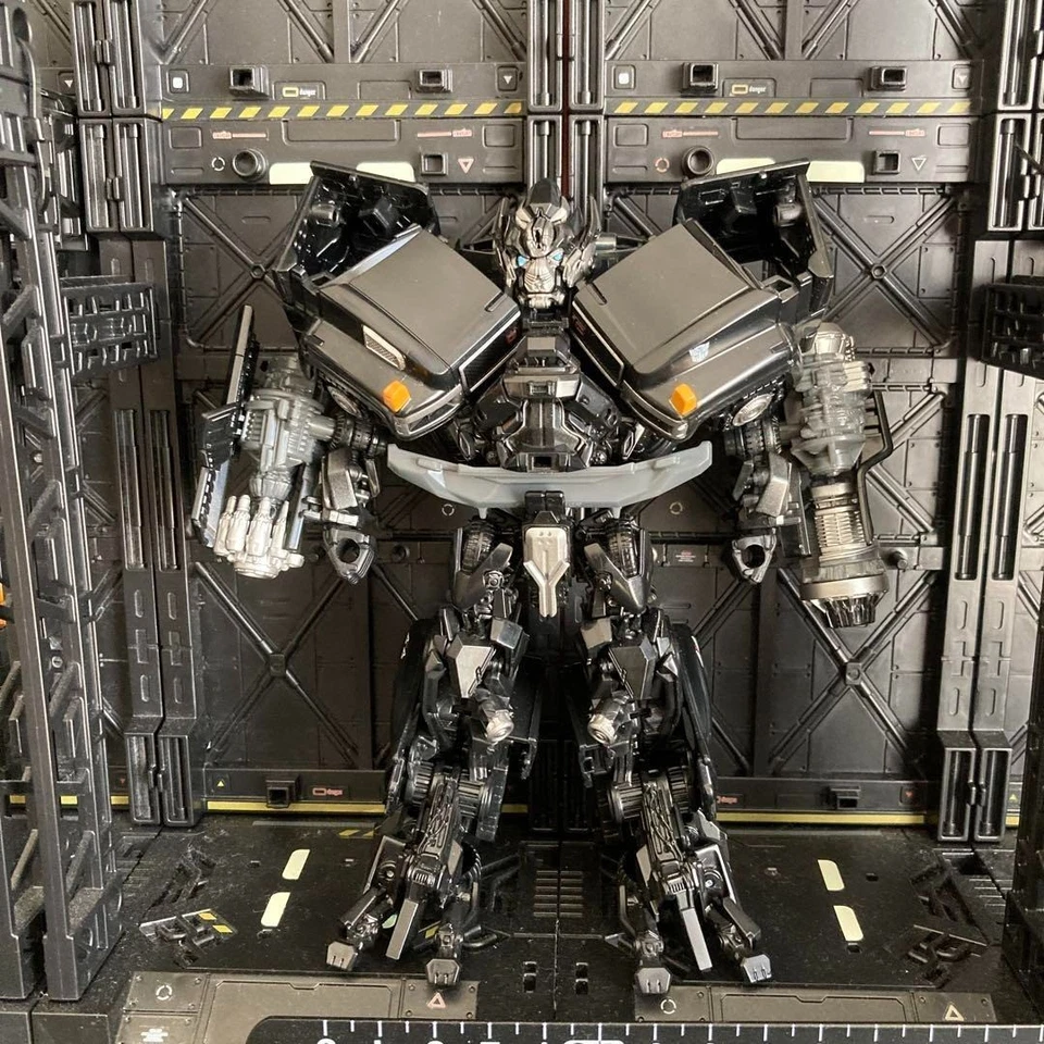 Transformers Studio Series SS-15 Ironhide Figure Takara Tomy Japan - Image 4 of 4