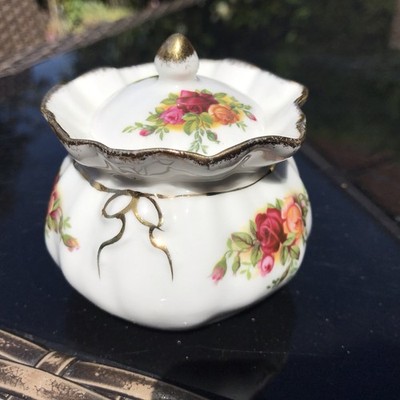 Royal Albert Old Country Roses Deckeltopf Bone China floral Goldrand - sehr guter Zustand