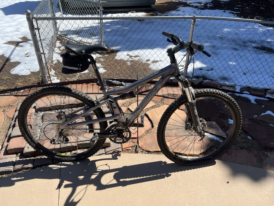 Santa Cruz Juliana Superlight 2 Mountain Bike Small XC - Image 2 of 4