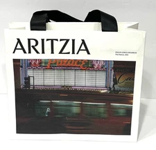 Aritzia Small Gift Paper Shopping Bag 9"x8"x3”, NEW