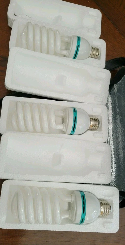 3 Limo Studio Photo Studio Pro Light Bulb PB45- 120v 45W With Case - Image 2 of 3