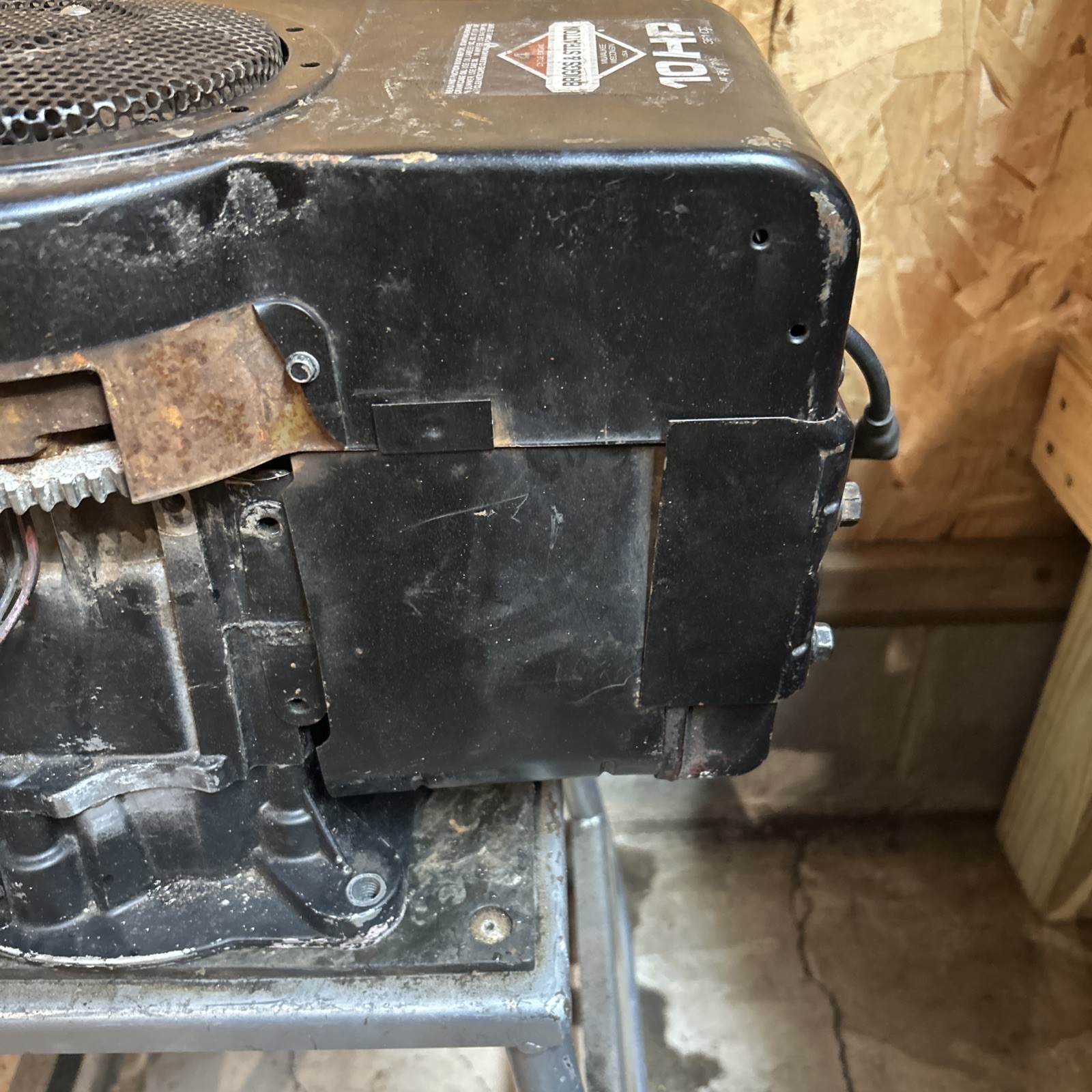 BRIGGS & STRATTON 10HP NON RUNNING ENGINE 220707 0641-01 TURNS OVER ...