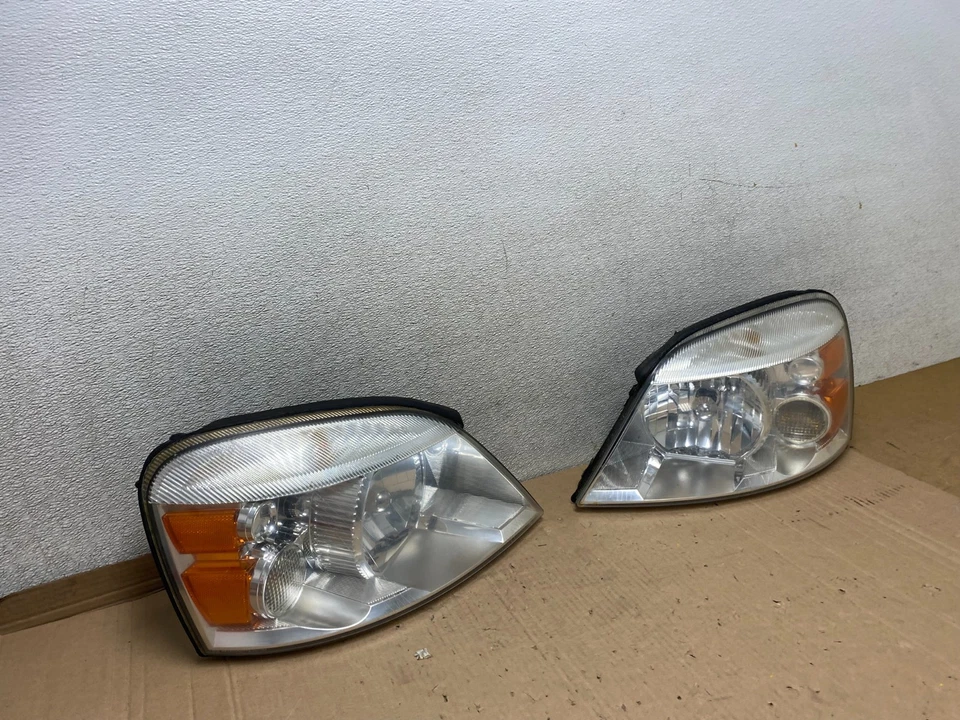 Комплект левосторонних + правосторонних галогенных фар 2004 - 2007 Ford Freestar от оригинального производителя U7197 DW - Изображение 3 из 4
