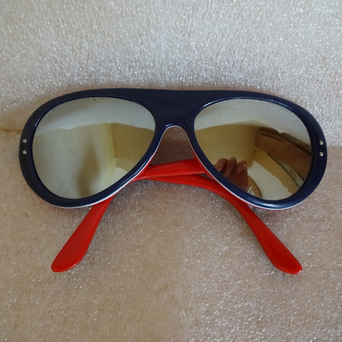 Vintage Style Eyes Mirrored Red White Blue 80 display picture 2