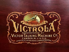 Victrola - Victor Talking Machine Co. (est. 1913) - FULLY FUNCTIONAL with 78's