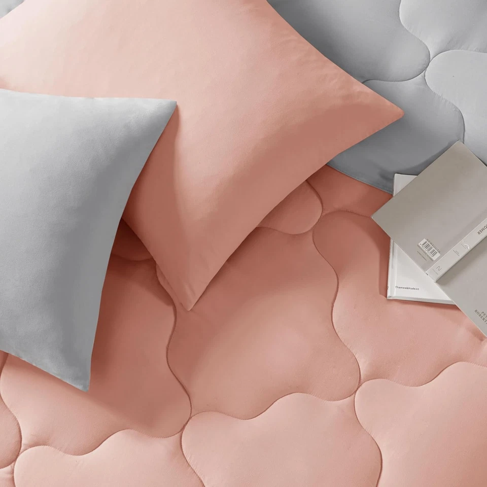 Vixie Reversible Comforter Set Geometric Quilted Lightweight All Season Full Que - Image 4 of 4