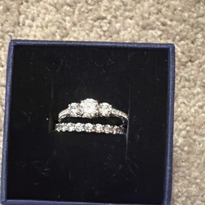 Swarovski Crystal Band Ring Silver Size 7 Round White Stone with Box