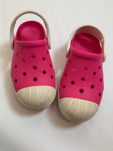 crocs classic candy pink