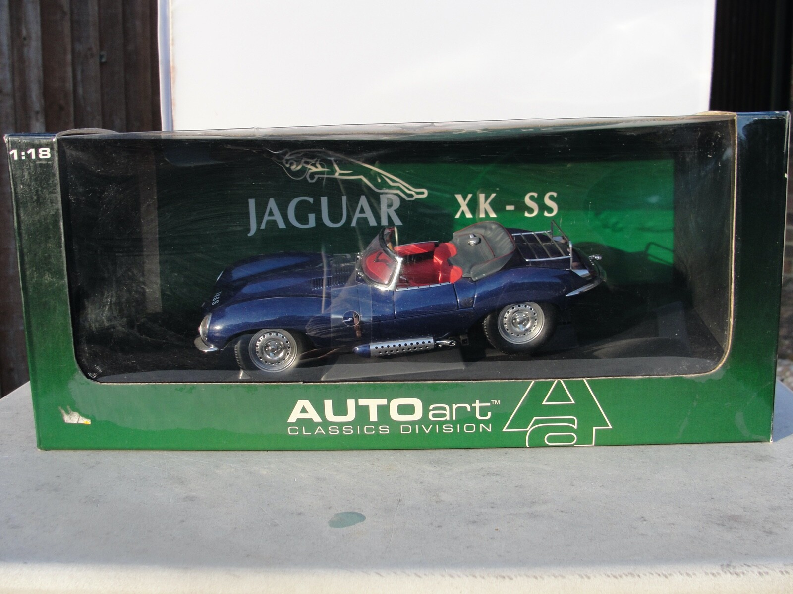 AUTOART DIECAST JAGUAR XKSS  BLUE  73510  1:18 SCALE NEW OLD STOCK BOXED