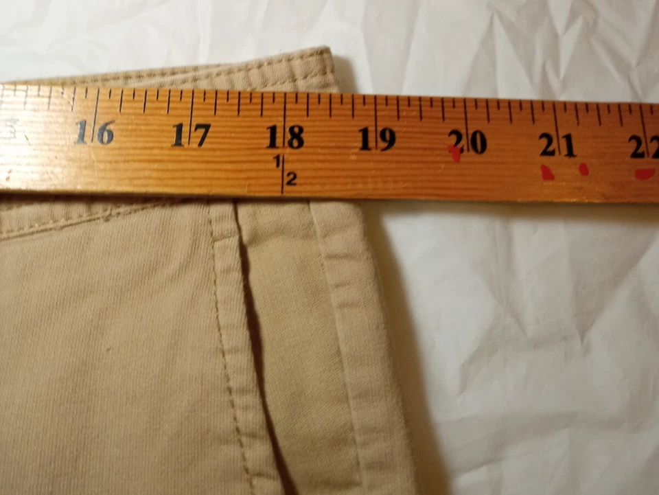 Men's Perry Ellis Shorts Khaki Casual Shorts Men's Size 36 Golf - Image 4 of 4