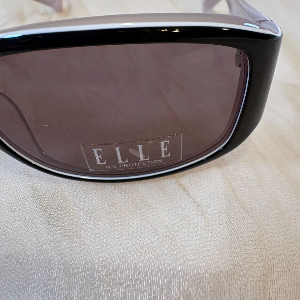 NUEVO ELLE EL 18874 COLOR-BK NEGRO BLANCO AUTÉNTICO GAFAS DE SOL CON MARCO 57-16 Foto 3 de 4