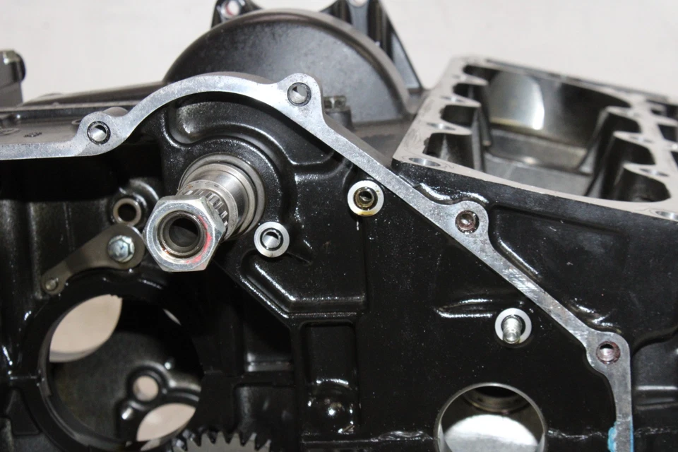 01-03 KAWASAKI ZRX1200 OEM ENGINE MOTOR CRANKCASE CRANK CASES BLOCK - Image 2 of 4