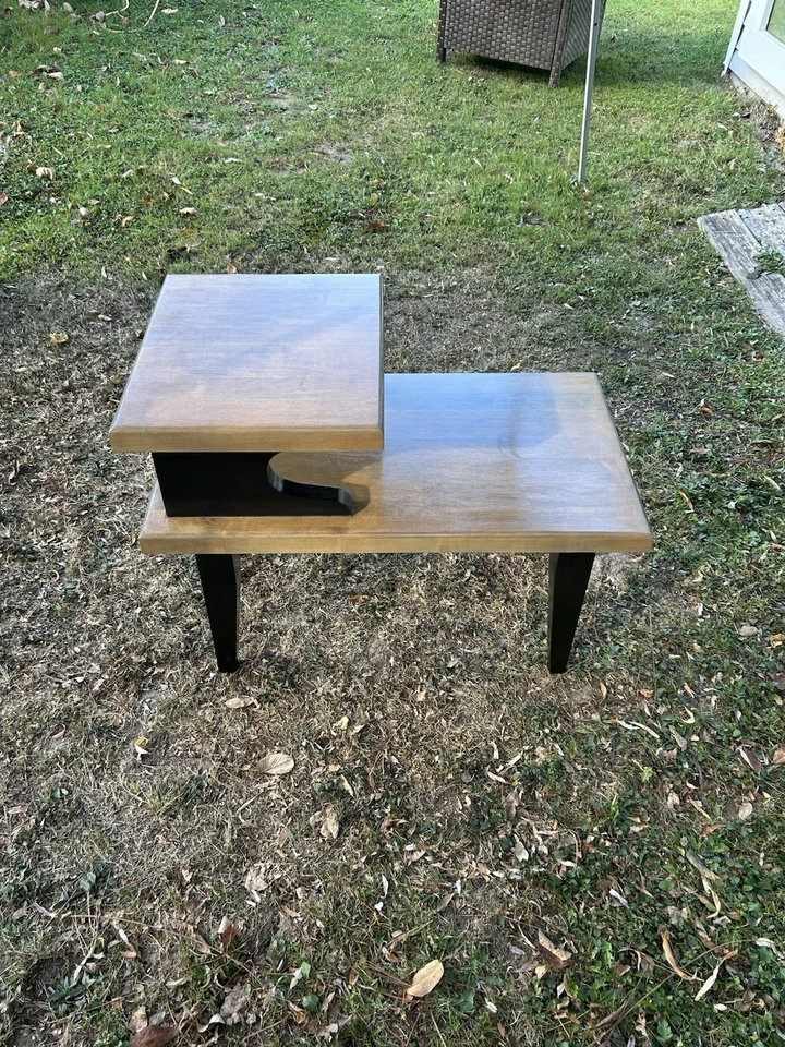 Mesa auxiliar años 50 restaurada Foto 4 de 4