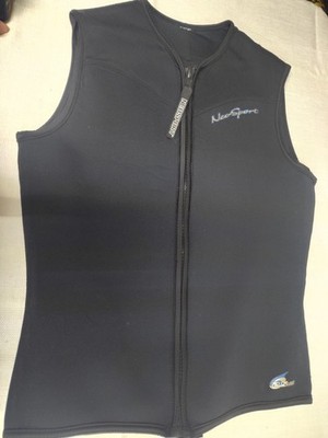 Neo Sport by Henderson 2.5mm Front Zip Wetsuit Black Measuring 19' At Chest
