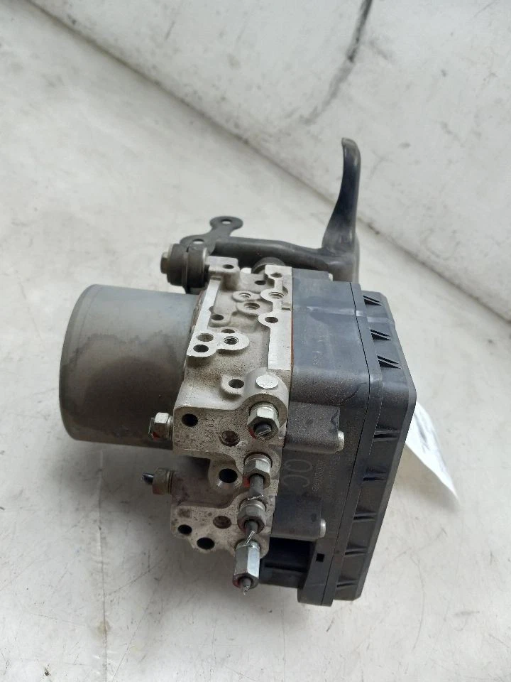 Conjunto de actuador y bomba de pieza de freno antibloqueo para 08-10 SCION XB Foto 2 de 4