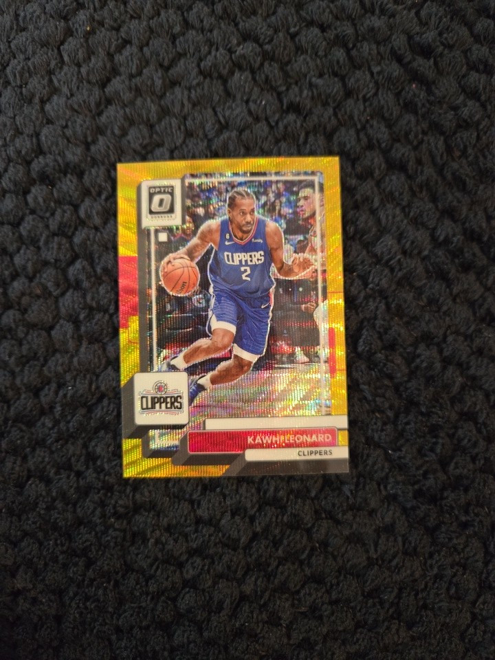 2022-23 Donruss Optic No. 118 Kawhi Leonard Prizm Gold Wave /10