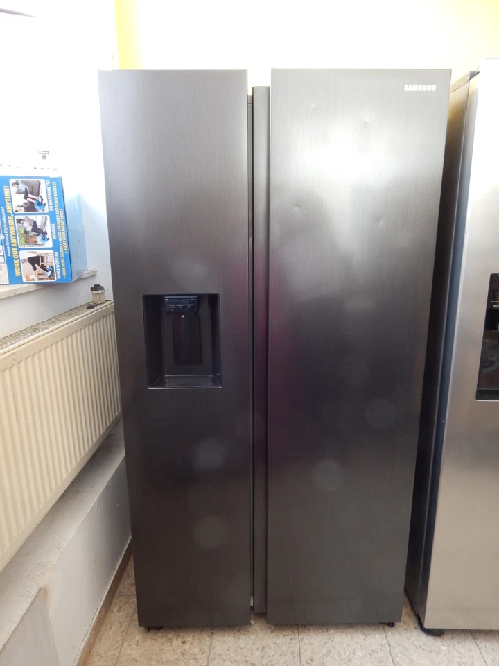 Samsung RS6GCG885DB1/EG Side by Side NoFrost IceMaker Twin Cooling+ schwarz