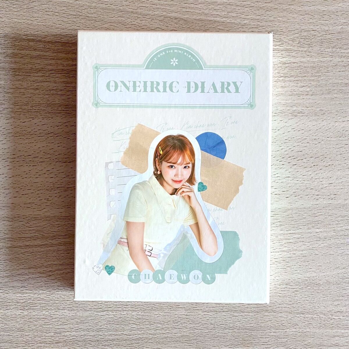 iz*one oneiric diary Chaewon set Diary ver. + 3 photo cards iz*one oneiric diary Chaewon set Diary ver. + 3 photo cards