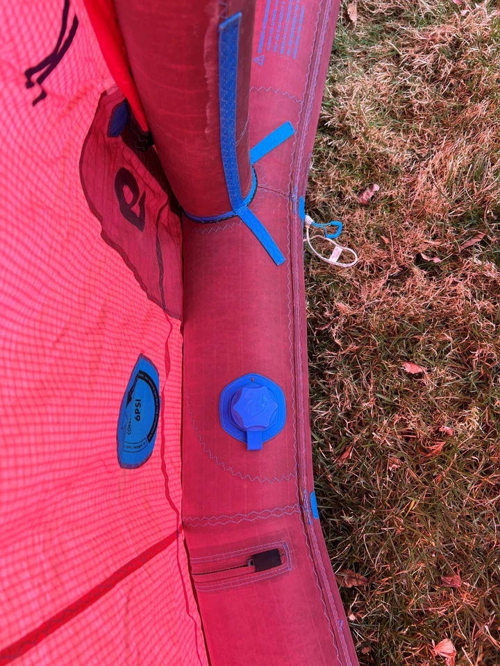 North NEO 9m Kitesurfing Kite - 2017 | Wave Riding / Freeride | Good Condition - Image 4 of 4