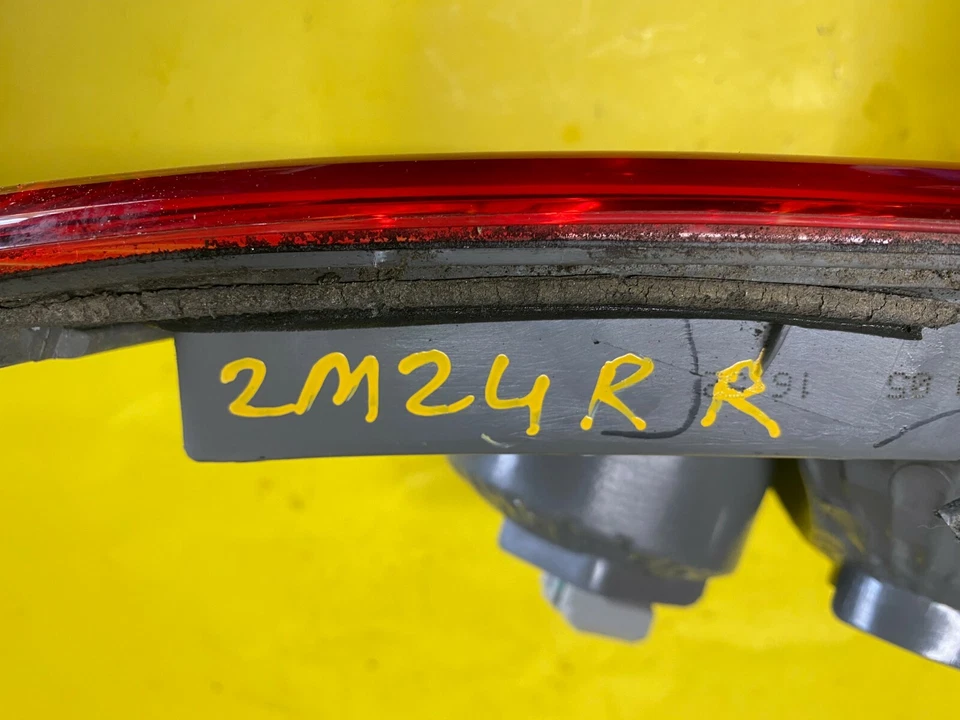 MAZDA 6 2003-2007 MALETERO TRASERO DERECHO MONTADO LUZ TRASERA OEM Foto 2 de 4