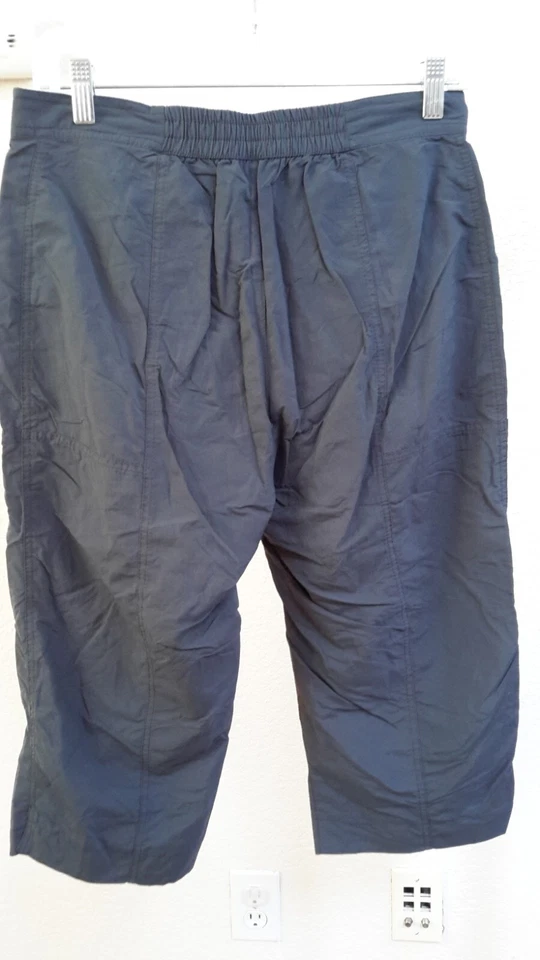 Calça acolchoada Loffler feminina tamanho EU38/S ciclismo capri costura interna W30 18" usada - Imagem 4 de 4