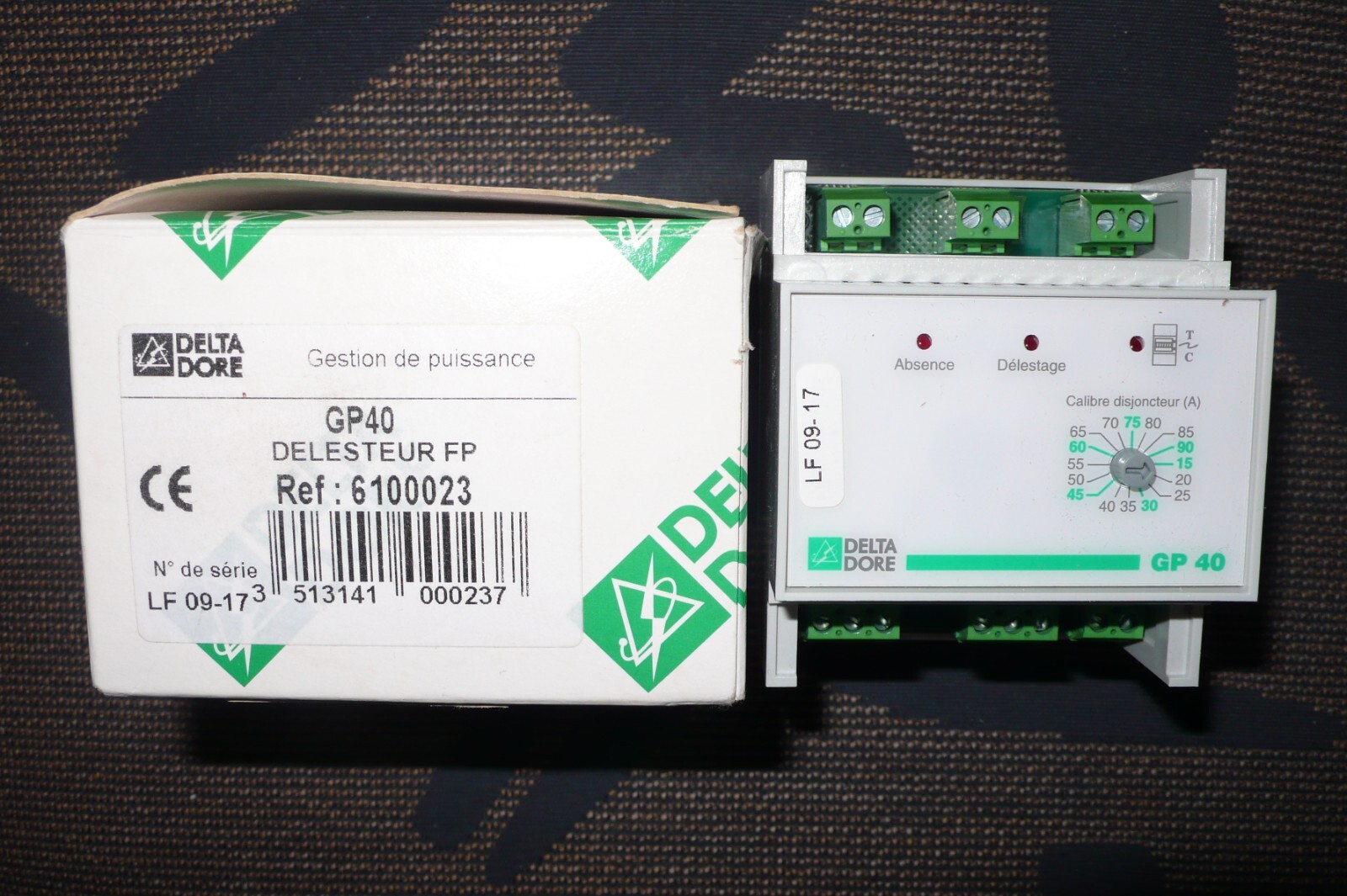 Délesteur Delta Dore GP40 résout les pannes de courant par surcharge sur 3 sorties 90A