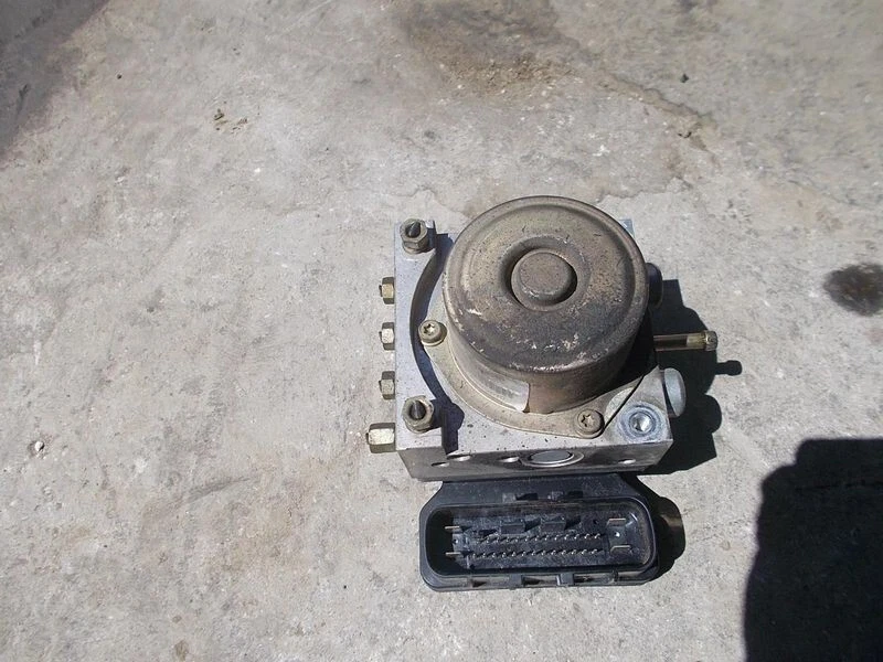2004-2006 Nissan Maxima ABS Anti-Lock Brake Pump Control Module Assembly OEM — 第 3/4 张图片