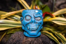 Disney Trader Sam's Grog Grotto Shrunken Zombie Head 4th Ed Blue Tiki Mug New