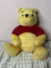 Disney Store Winnie the Pooh 2002 Holiday plush teddy Christmas jointed 10"