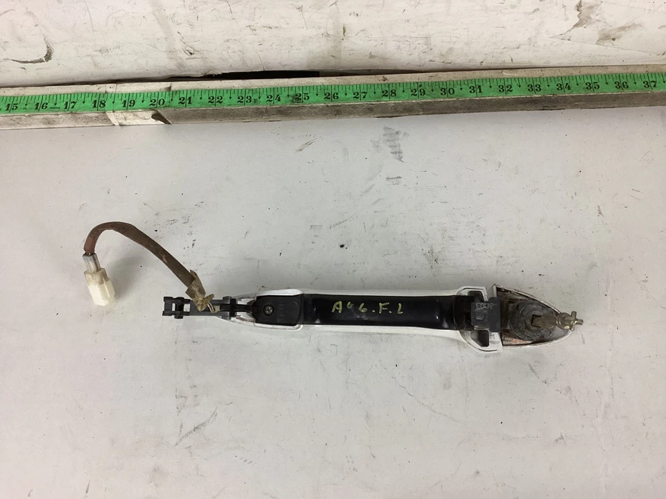 Conjunto de maçaneta externa dianteira esquerda Lexus IS250 IS350 2006-2008 fabricante de equipamento original - Imagem 2 de 4